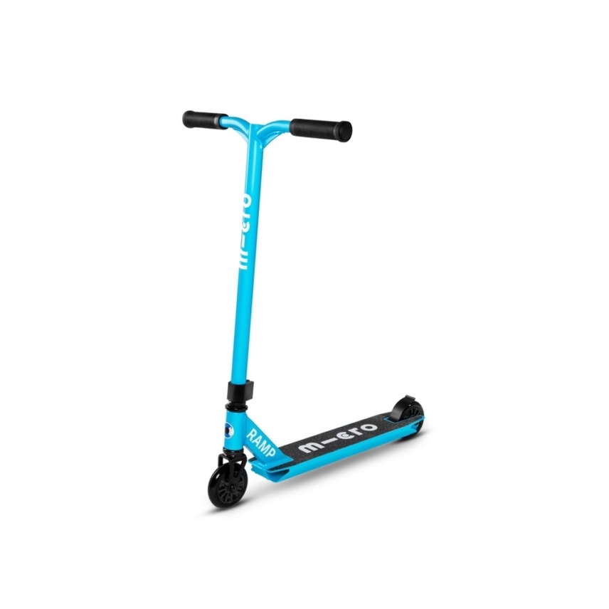 large-Micro-Ramp-Cyan-black-rims-3