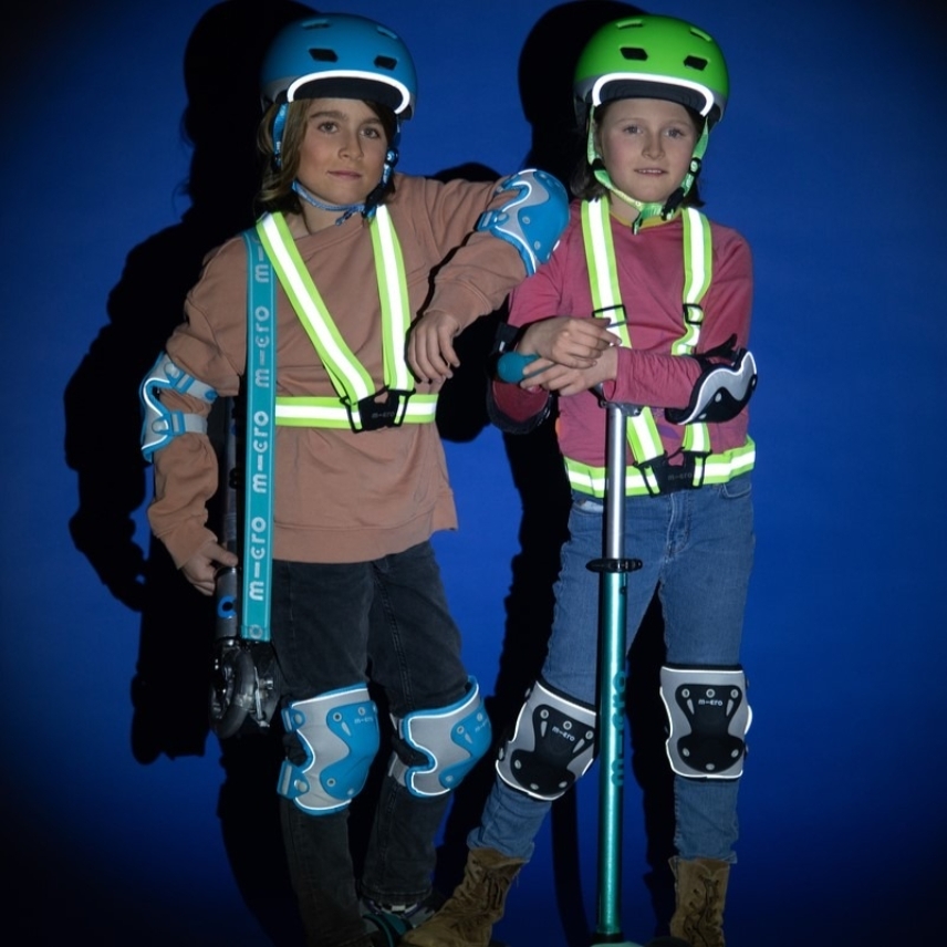 large-Mixed-Micro-Helmet-Visor-Micro-Helmet-Neon-Blue-and-Neon-Green-Micro-Sprite-LED-Silver-Matt-Maxi-Micro-Deluxe-Mint-LED-Micro-Reflective-Vest-Micro-Knee-Elbow-Pad-Reflective-Blue-and-Black-1-3