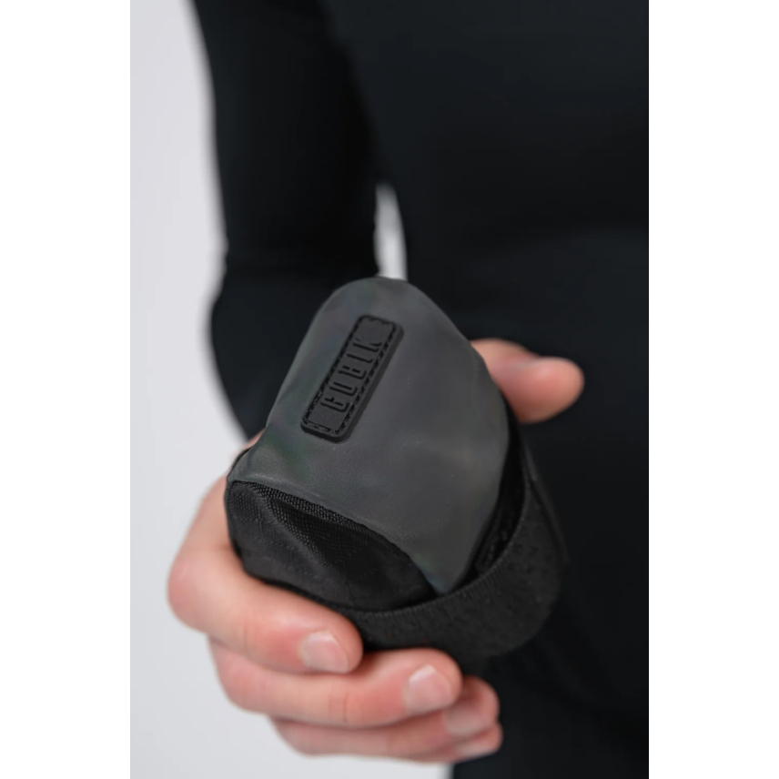 POUCHCOMPACTTRUEBLACK-04-velohunt